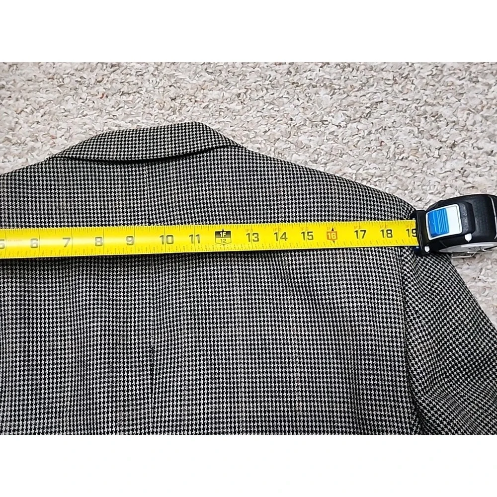 Jos A Bank 40R Silk + Wool Blend Blazer Sport Coat Suit Jacket Black Houndstooth
